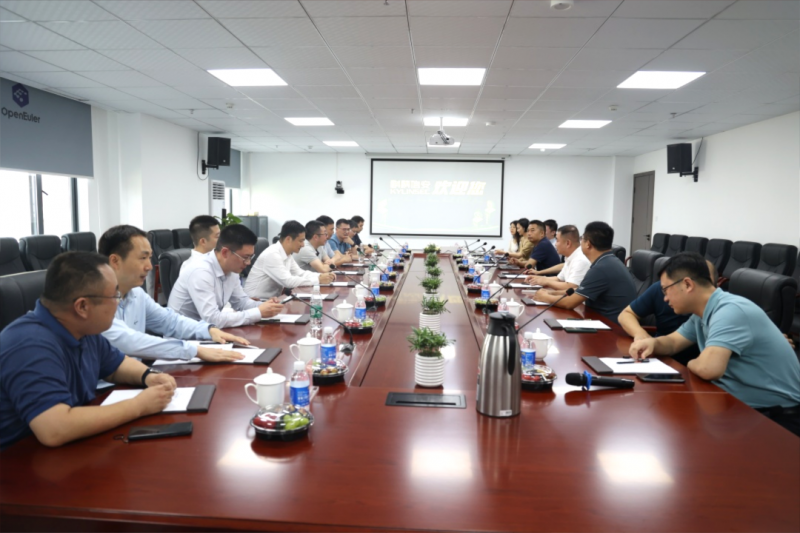华为技术有限公司副总裁、计算1xBET线总裁张熙伟一行到访湖南欧拉生态创新中心座谈交流